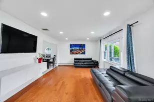 32 Beverly St, Islip, NY 11751 - Photo 4
