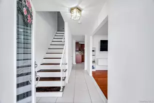 32 Beverly St, Islip, NY 11751 - Photo 12