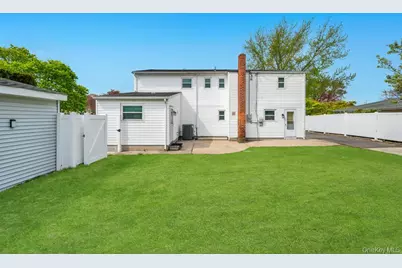 32 Beverly Street, Islip, NY 11751 - Photo 30