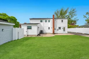 32 Beverly St, Islip, NY 11751 - Photo 30
