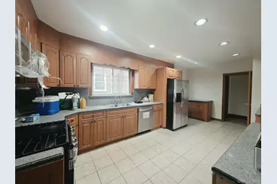 18015 Dalny Road, Jamaica, NY 11432 - Photo 6