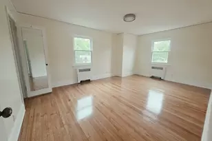 180-15 Dalny Rd, Jamaica, NY 11432 - Photo 8