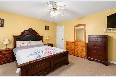 18601 Nashville Boulevard, Springfield Gardens, NY 11413 - Photo 12