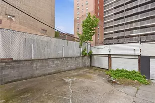 3855 Carpenter Ave, Bronx, NY 10467 - Photo 18