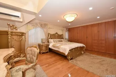 83-16 Edgerton Boulevard, Jamaica, NY 11432 - Photo 18