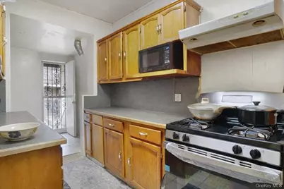1029 Wheeler Avenue, Bronx, NY 10472 - Photo 6