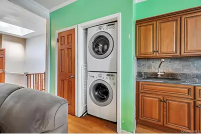 6144 Eliot Avenue, Middle Village, NY 11379 - Photo 26