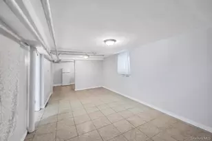 61-44 Eliot Ave, Middle Village, NY 11379 - Photo 38