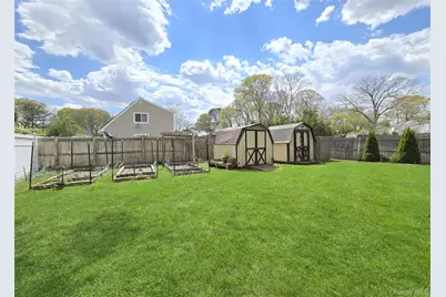 19 Hartsdale Lane, Coram, NY 11727 - Photo 20