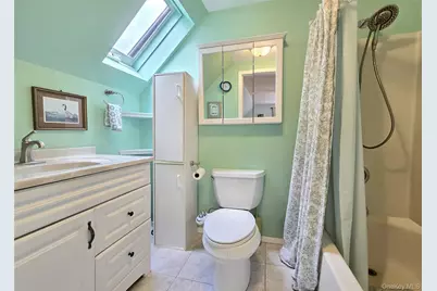 19 Hartsdale Lane, Coram, NY 11727 - Photo 12
