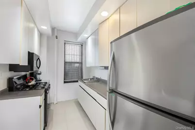 421 Crown Street #16R, Brooklyn, NY 11225 - Photo 2