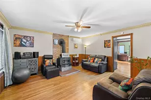 554 Grant Ave, West Hempstead, NY 11552 - Photo 2