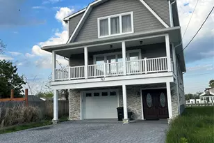 762 Pecan St, Lindenhurst, NY 11757 - Photo 10