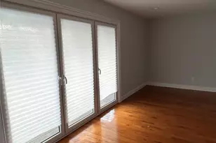 762 Pecan St, Lindenhurst, NY 11757 - Photo 4