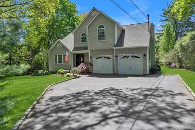 17 Claire Avenue, Huntington Station, NY 11746 - Photo 2