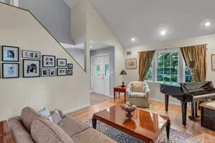 17 Claire Ave, Huntington Station, NY 11746 - Photo 4