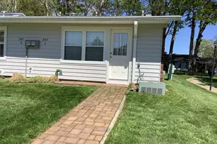 201 Newcastle Ct, Ridge, NY 11961 - Photo 8