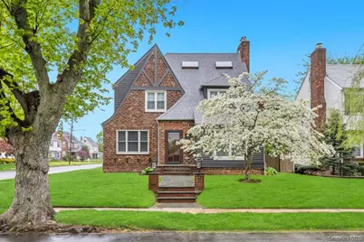 72 King Street, Malverne, NY 11565 - Photo 2