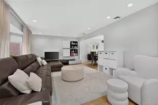 11 Sunbeam Rd, Syosset, NY 11791 - Photo 8