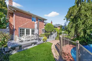 11 Sunbeam Rd, Syosset, NY 11791 - Photo 24