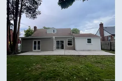 245 Warren Street, Uniondale, NY 11553 - Photo 26