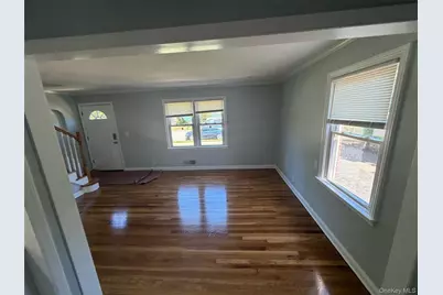 245 Warren Street, Uniondale, NY 11553 - Photo 8
