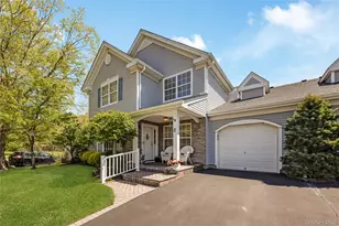 8 Hannah Ln, Middle Island, NY 11953 - Photo 2