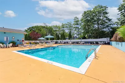 21 Toehee Place #2B, Islip, NY 11751 - Photo 4