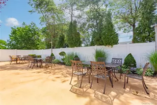 21 Toehee Pl, Islip, NY 11751 - Photo 22
