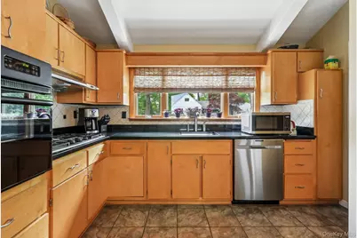 22 Stony Run, New Rochelle, NY 10804 - Photo 10