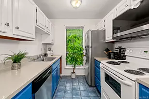 492 N Broadway, White Plains, NY 10603 - Photo 6