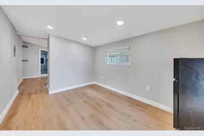 59 E Elm Street, Central Islip, NY 11722 - Photo 18