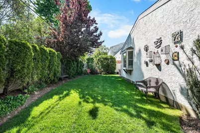 139 Stevens Avenue, Hempstead, NY 11550 - Photo 32