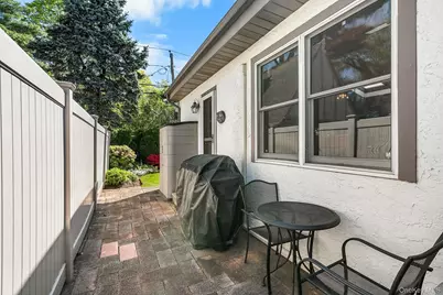 139 Stevens Avenue, Hempstead, NY 11550 - Photo 30