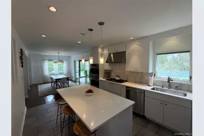 187 Thornbury Road, Scarsdale, NY 10583 - Photo 12