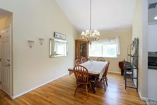 11 Winterberry Dr, Middle Island, NY 11953 - Photo 10