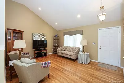 11 Winterberry Drive, Middle Island, NY 11953 - Photo 6