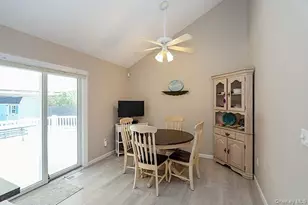 11 Winterberry Dr, Middle Island, NY 11953 - Photo 16