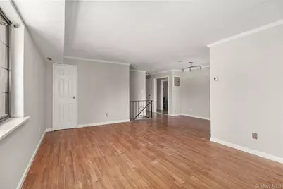 5 Pinebrook Place #5, Bay Shore, NY 11706 - Photo 6