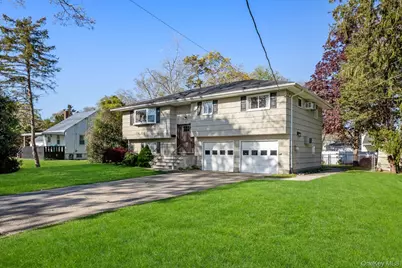 36 Matinecock Avenue, East Islip, NY 11730 - Photo 2