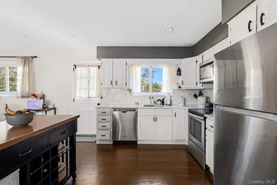 36 Matinecock Avenue, East Islip, NY 11730 - Photo 4