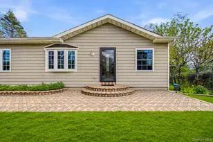 46 Lafayette Dr, Shirley, NY 11967 - Photo 6