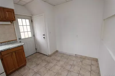 7510 173rd Street, Fresh Meadows, NY 11366 - Photo 10