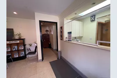 132-26 Avery Avenue #1D, Flushing, NY 11355 - Photo 4