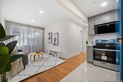141-15 Cherry Avenue #5C, Flushing, NY 11355 - Photo 4