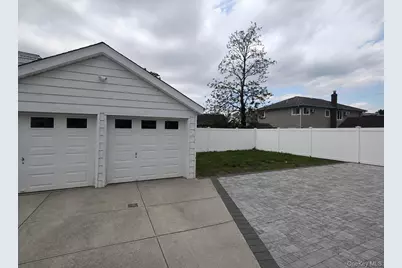 44 Shaw Avenue, Valley Stream, NY 11580 - Photo 26