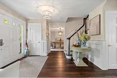 8 Rochelle Lane, Northport, NY 11768 - Photo 4