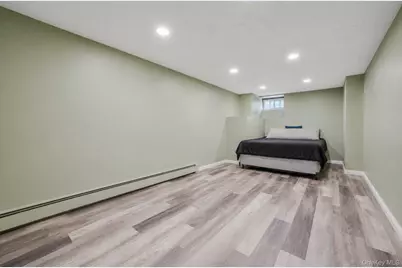 217 Abbington Court, Copiague, NY 11726 - Photo 40