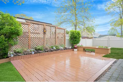 217 Abbington Court, Copiague, NY 11726 - Photo 6