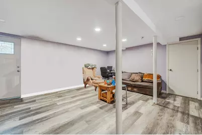 217 Abbington Court, Copiague, NY 11726 - Photo 32